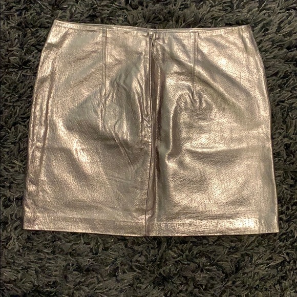 Bronze skirt - Picture 2 of 3